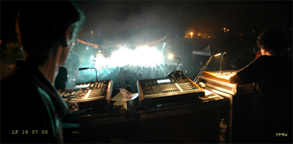 Merci aux techniciens, artistes, intermittents, stagiaires, bénévolles, prestataires divers et tous les membres de l’équipe qui nous font confiance chaque année et sans qui rien ne serait possible. Merci aux techniciens, artistes, intermittents, stagiaires, bénévolles, prestataires divers et tous les membres de l’équipe qui nous font confiance chaque année et sans qui rien ne serait possible.